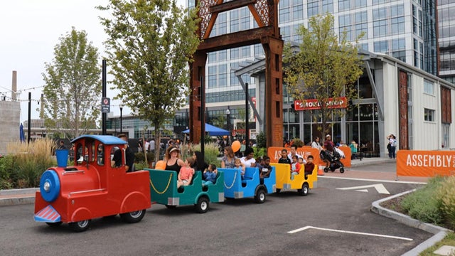 assemblysq.jpg 