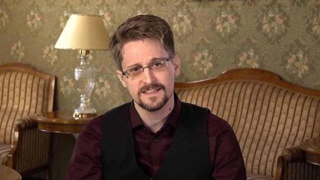 Edward-Snowden.jpg 