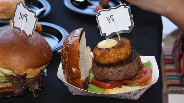 Philly-Burger-Brawl-3.jpg 