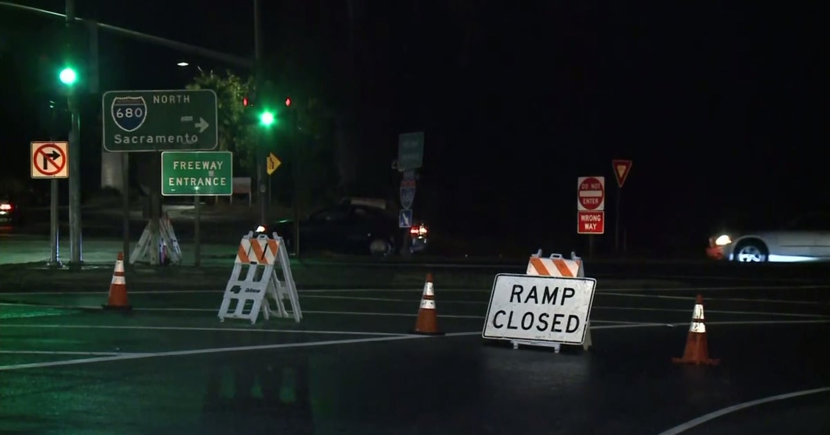 Jackknifed Big Rig Leaking Fuel Triggers Massive 680 Backup CBS San