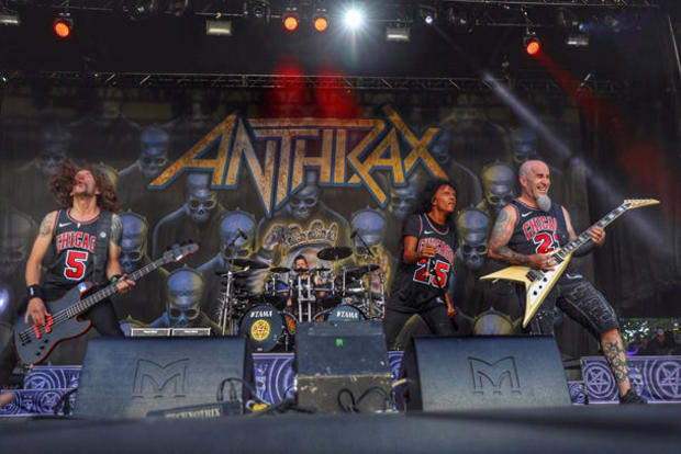 riot-fest-2019-jake-barlow-anthrax-1.jpg 
