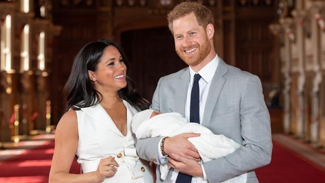 cbsn-fusion-the-royals-report-harry-meghan-archie-prepare-for-africa-trip-thumbnail-348705-640x360.jpg 