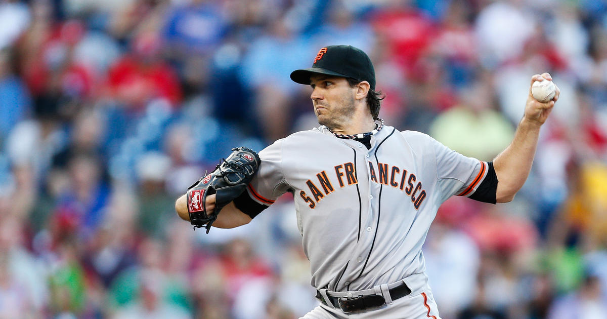 Barry Zito proves that time is a flat circle, returns to A's like the last  10 years never happened