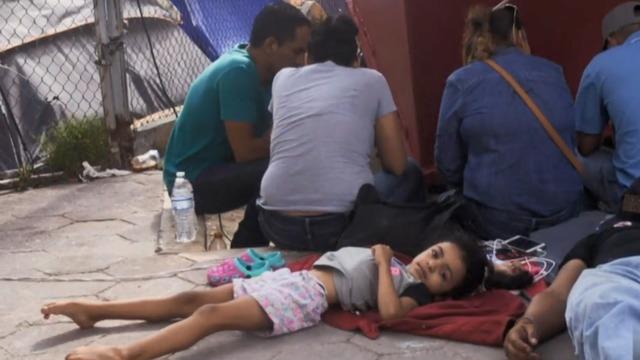 cbsn-fusion-us-signs-asylum-deal-with-violence-ridden-el-salvador-to-deter-migrants-thumbnail-350492-640x360.jpg 