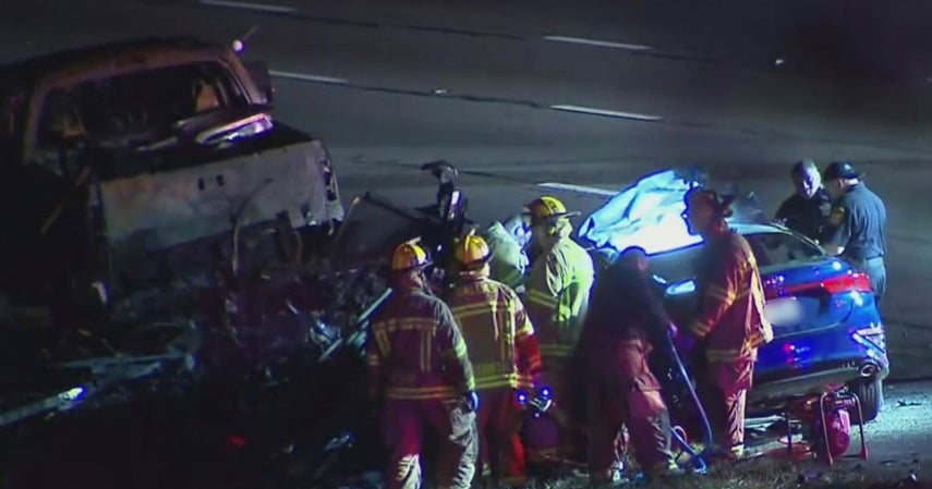 Woman Dies After Crashing Into Trailer On Side Of I-20 In Dallas - CBS ...