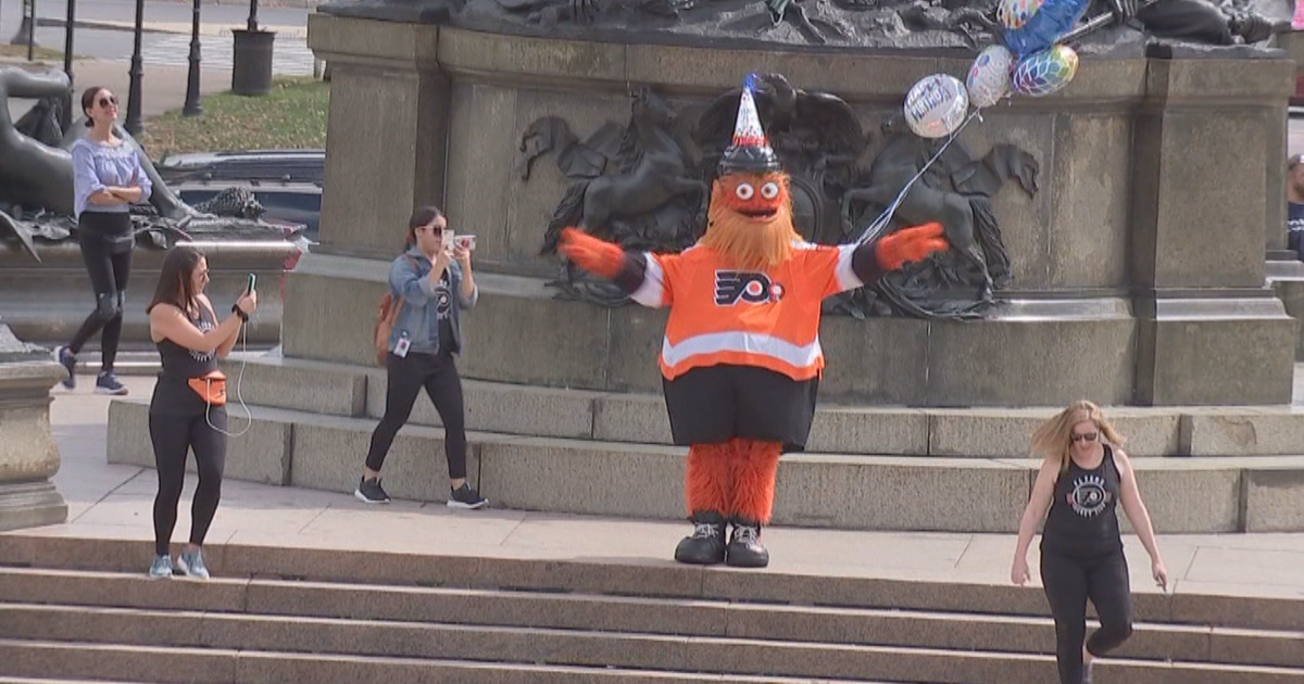 Flyers mascot Gritty celebrating 4th birthday Saturday - CBS