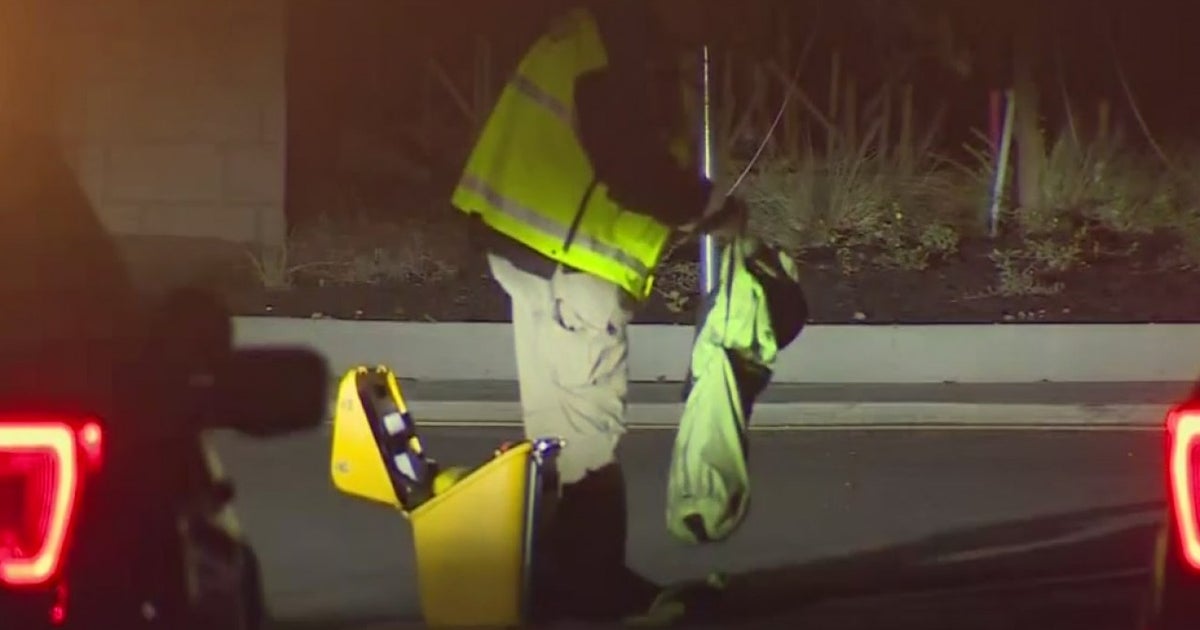 Motorcyclist Dies After Crashing In North Sacramento - CBS Sacramento