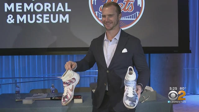 pete-alonso-shoes.jpg 