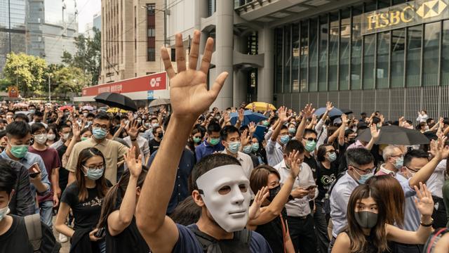 Anti-Government Protests Continue in Hong Kong 