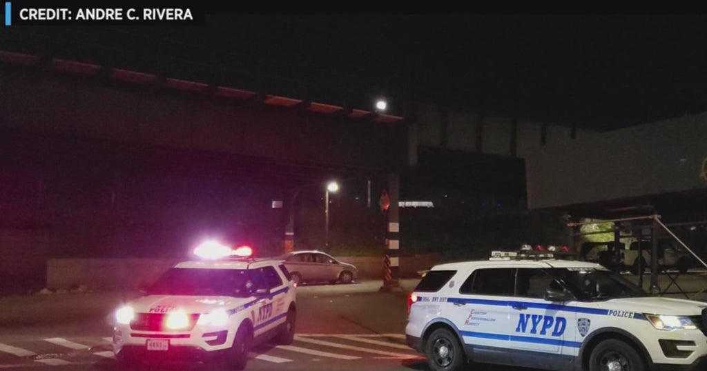 2 Dead, 1 Injured In Bronx Car Crash - CBS New York