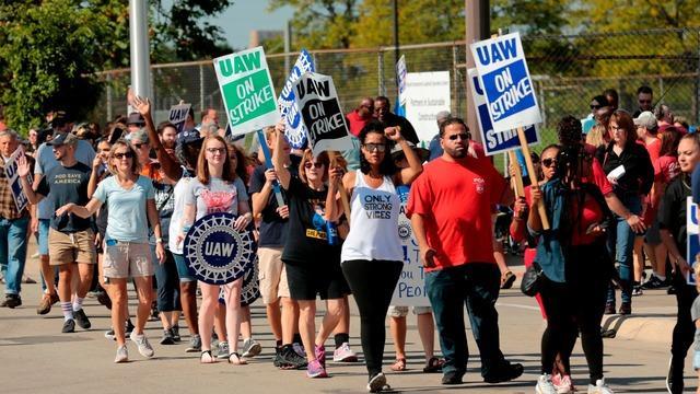 cbsn-fusion-could-the-uaw-strike-in-michigan-impact-trumps-reelection-thumbnail-365971-640x360.jpg 