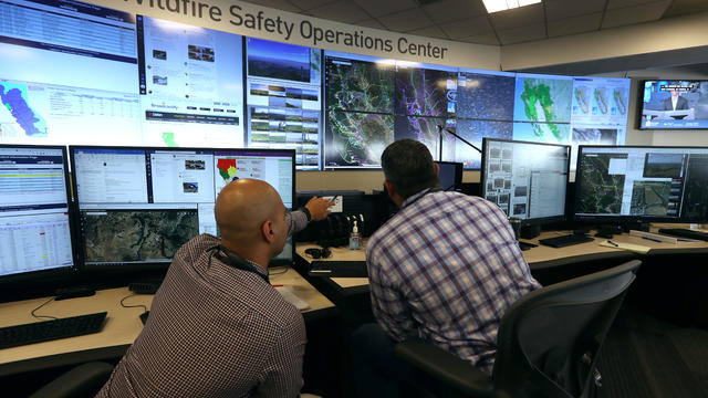 California's PG&E Offers Media Tour Of It's Wildfire Operations Center 