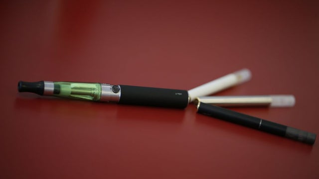 E-Cigarette-Battery.jpg 