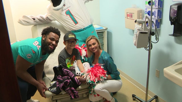 Dolphins-Players-at-Alexs-Place.jpg 