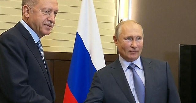 Turkish president meets Putin after threatening to crush Kurds in Syria