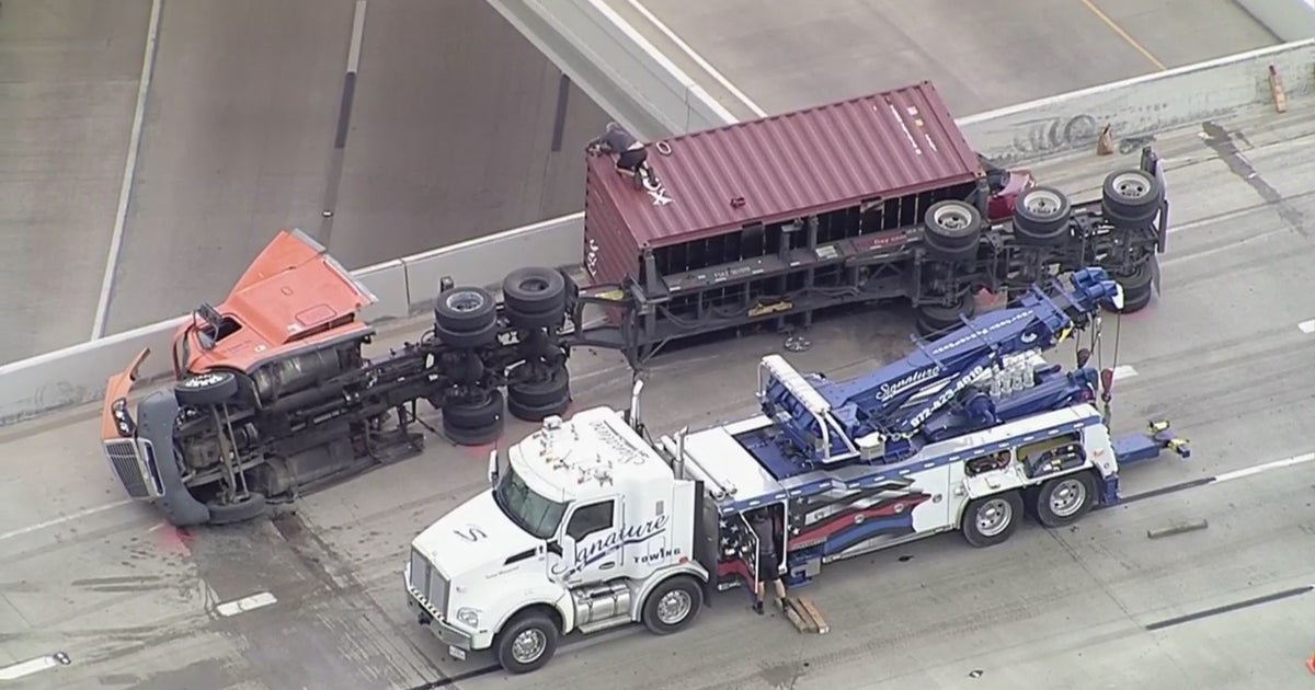 18 Wheeler Overturns, Killing 75-Year-Old Woman Pinned Inside Car On I ...
