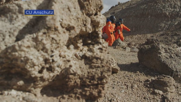 FIRST RESPONDERS IN SPACE 10PKG.transfer_frame_1079