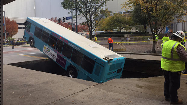sinkhole-bus-public-safety-17.jpg 