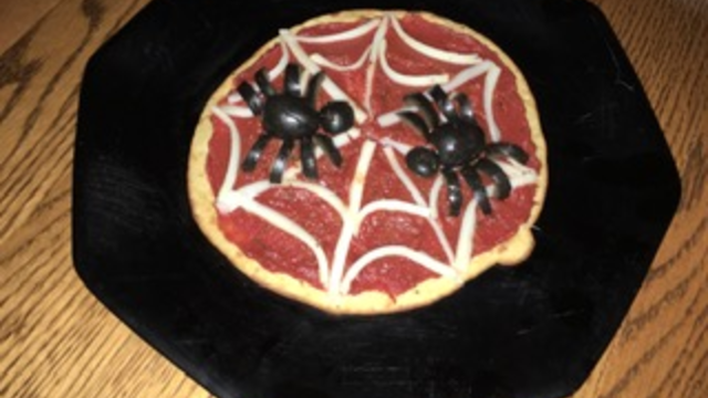 Halloween-Spider-Pizza.png 