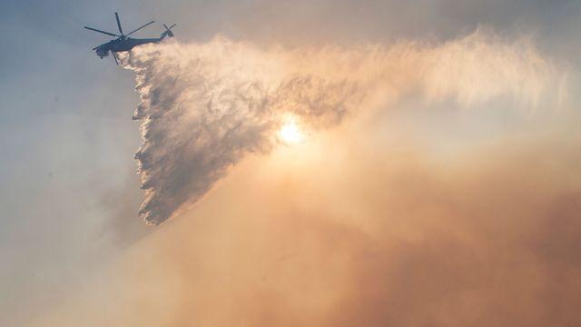 cbsn-fusion-new-wildfire-breaks-out-in-simi-valley-california-thumbnail-390125-640x360.jpg 
