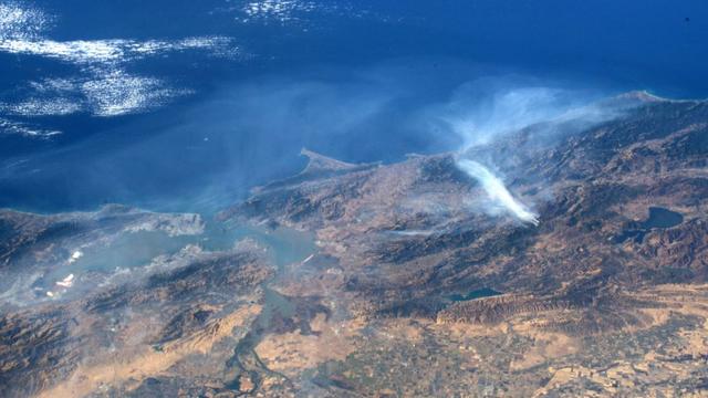 space-station-fire-nasa-photo-andrew-morgan.jpg 