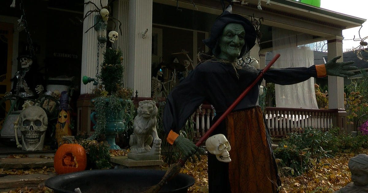 Spooky Display In Stillwater Helps Out SpecialNeeds Adult CBS Minnesota