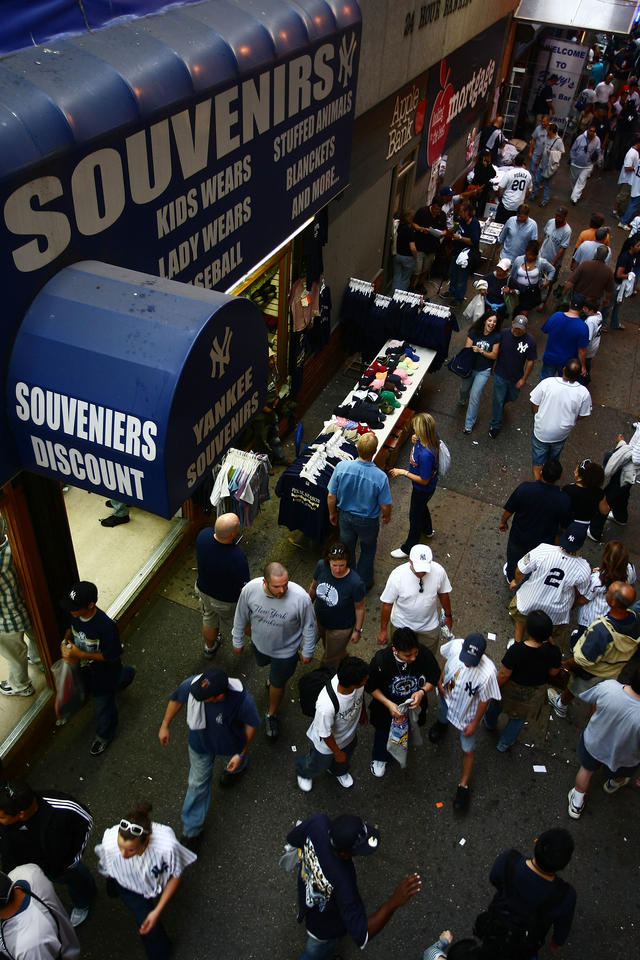 Near New Yankee Stadium, Merchandise Shops Say Sales Are Off - The New York  Times