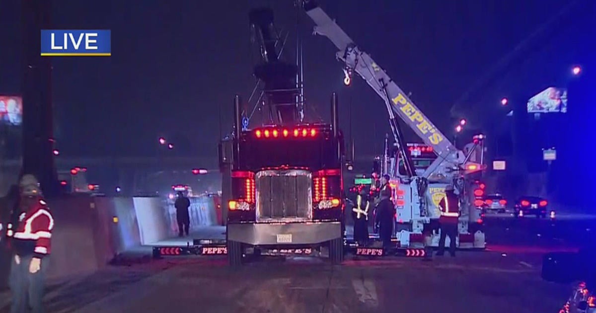 Big Rig Collides With Suv In Baldwin Park Shutting Down Most Of Eastbound 10 Freeway For Hours