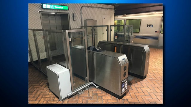 Montgomery-station-elevator.jpg 