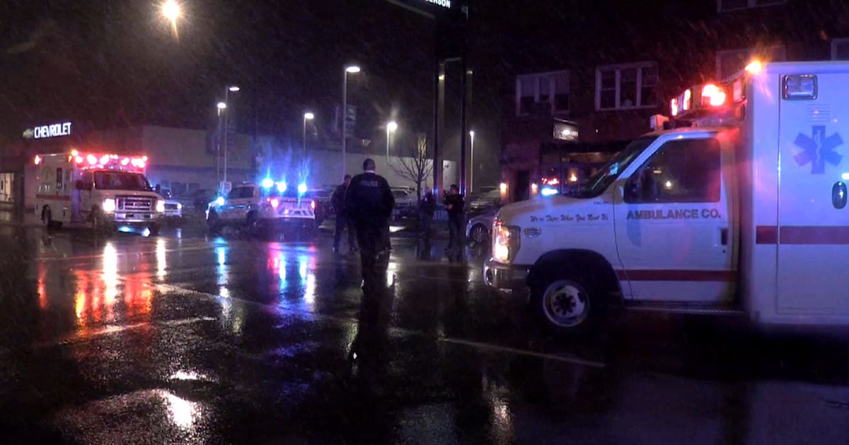 4 People Stabbed, One Of Them Dead, After Car Accident Starts Fight In