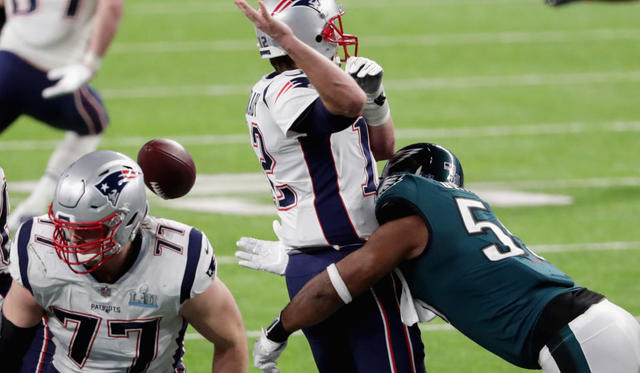 Carson Wentz 'Booed' By Digital Fans At Lincoln Financial Field During  Eagles' 37-19 Loss To Los Ang 