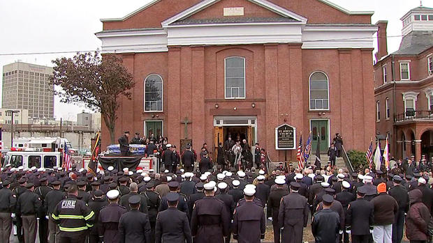 firefighterfuneral11.jpg 