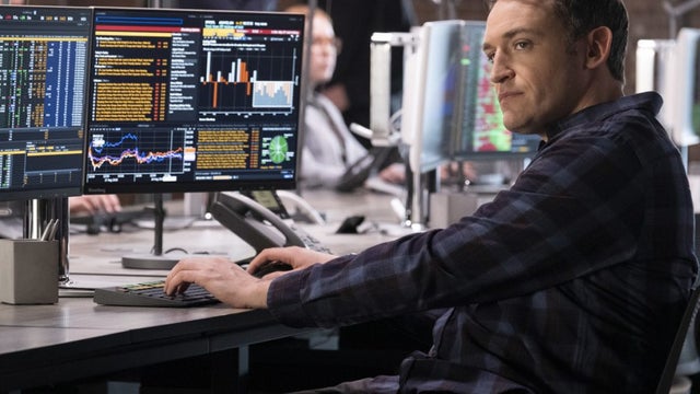 BILLIONS_411_469.R-e1574367593815-2.jpg 