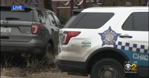 Officers Injured In Crash During Police Chase On West Side - CBS Chicago
