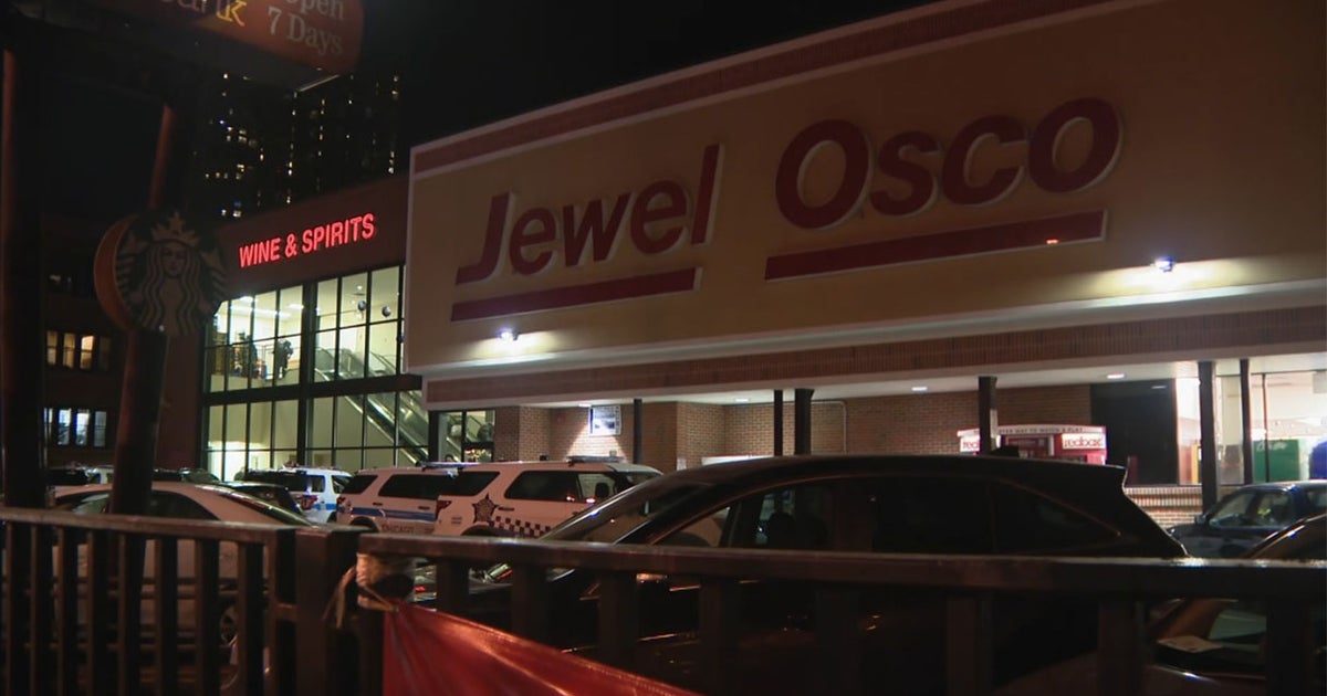 Huntington Bank branch robbed at East Lakeview Jewel-Osco - CBS Chicago