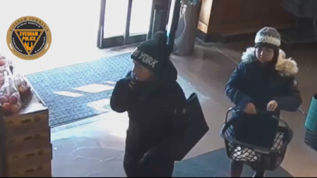 Evesham-Pickpocket-Suspects-Surv_frame_697.png 