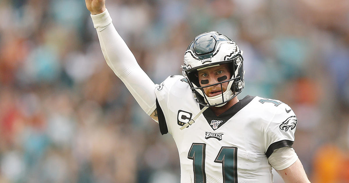 Wentz rallies Eagles to 1st win of season, 25-20 over San