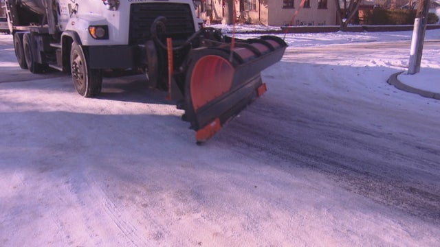 DENVER-PLOWS-12VO_frame_432.jpg 