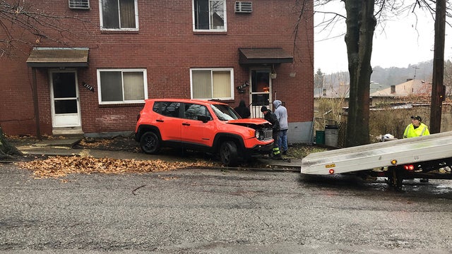 car-into-home-wilkinsburg.jpg 