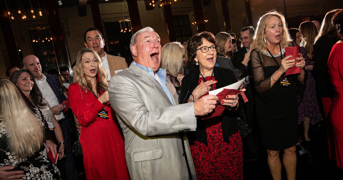 Baltimore Company Surprises Employees With 10M In Bonuses At Holiday