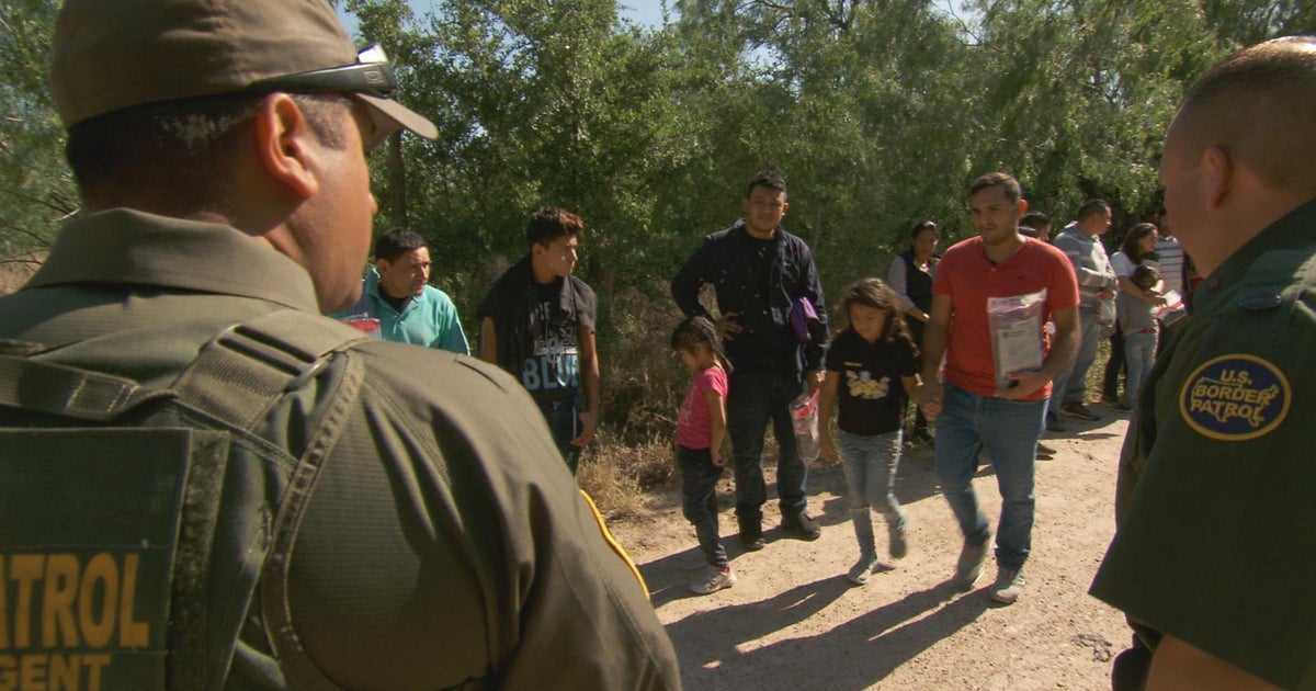 60 Minutes reporting on border crisis wins Columbia Journalism duPont ...