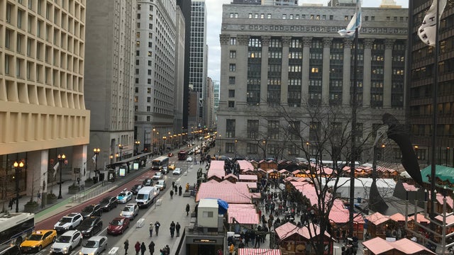 Daley_Plaza_1212_IMG_0260.jpg 