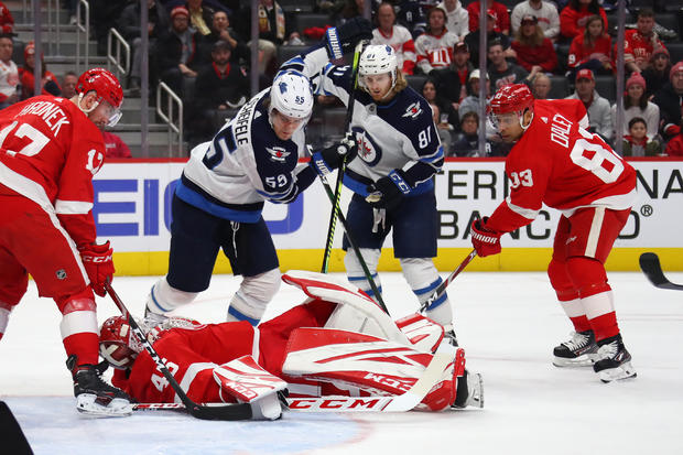 Winnipeg Jets v Detroit Red Wings 