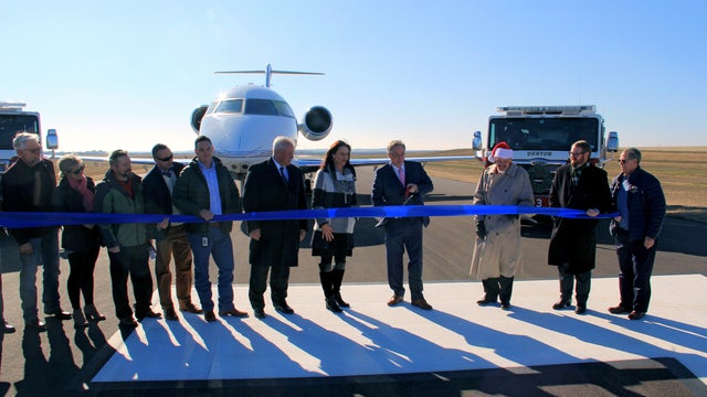 Airport-Ribbon-Cutting-2.jpg 