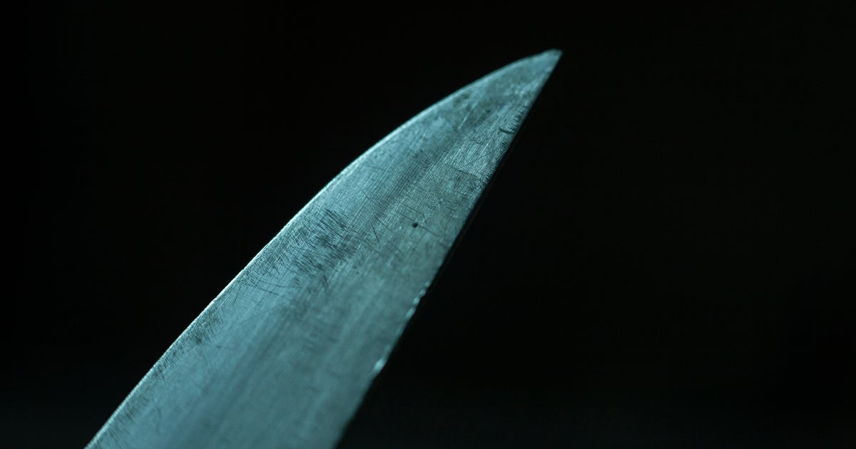 Man fatally stabbed on Broadway in Sacramento