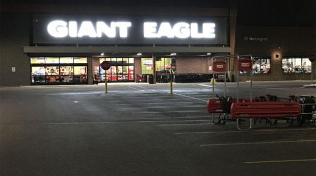 giant-eagle-supermarket-mentor-ohio-winning-342-million-mega-millions-ticket-121719.jpg 