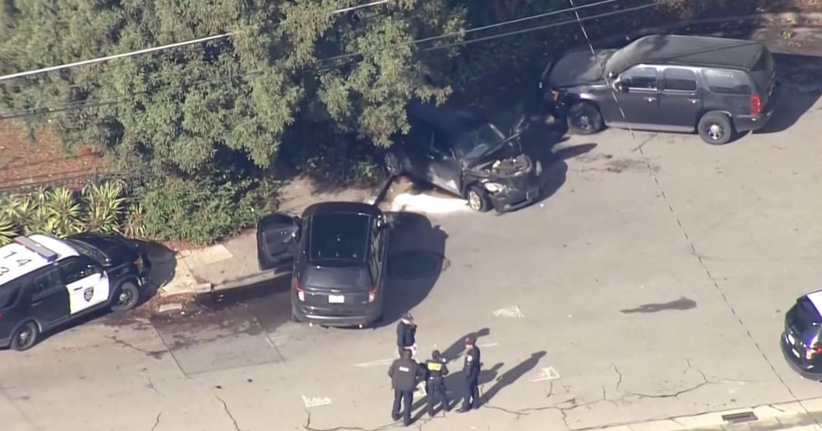Armed Robbery Suspect Arrested After Ramming Police Car In East Oakland ...