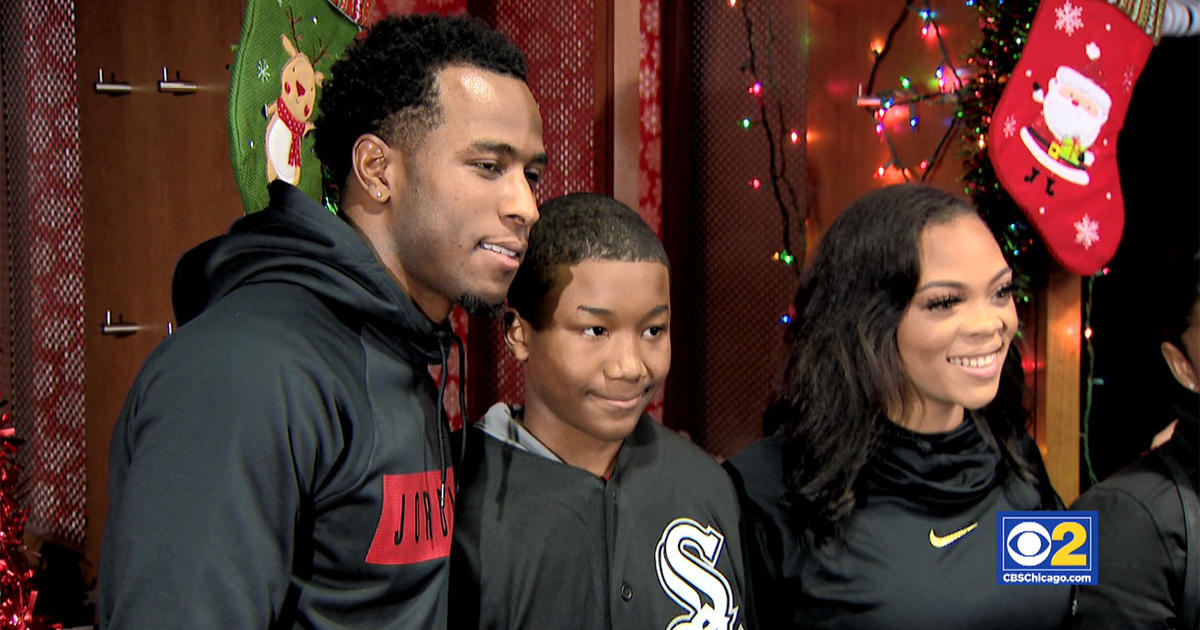 White Sox Shortstop Tim Anderson Gives $1,000 In Holiday Presents To  Amateur City Elite U13 Player - CBS Chicago