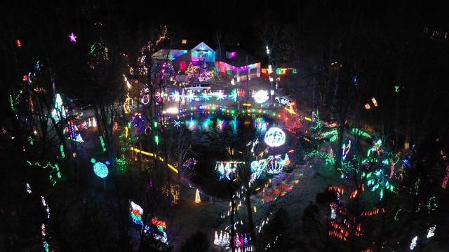 1220-ctm-holidaylights-wax-1997158-640x360.jpg 
