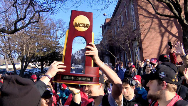 North_Central_College_NCAA_Champions_1221.jpg 